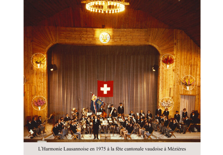 HL_1975_avec légende large et arrière plan